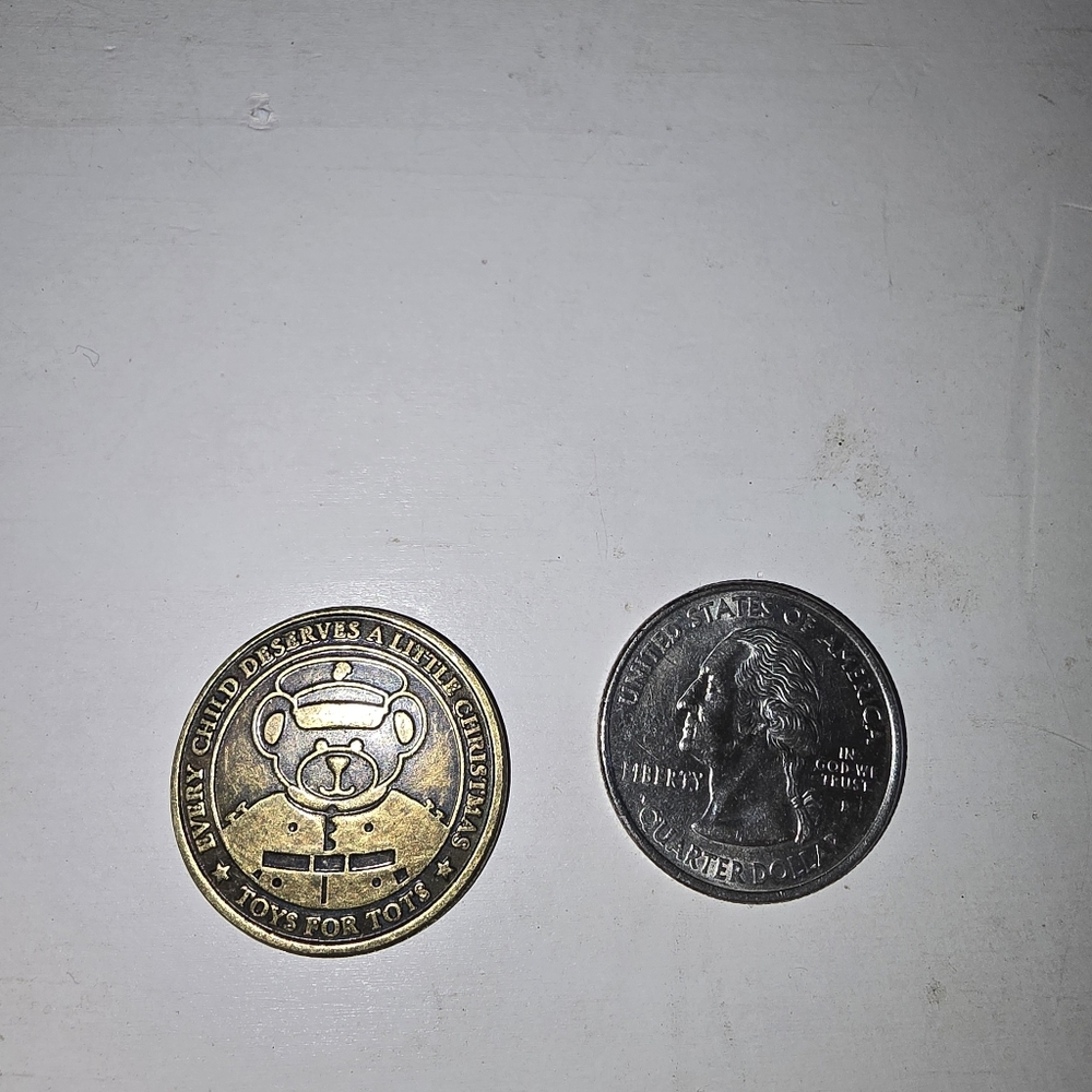 2PC Vintage US Marine Corps Semper Fidelis Toys For Tots Teddy Bear Holiday Coin